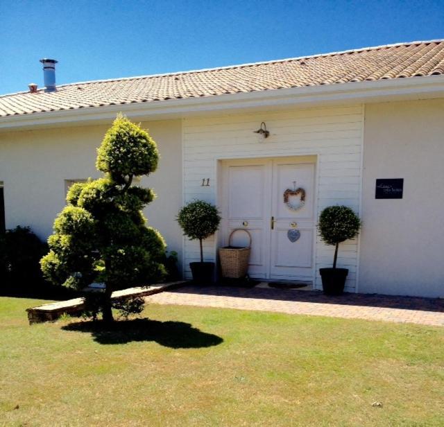 Le Temps Des Hotes Vertou Exterior photo
